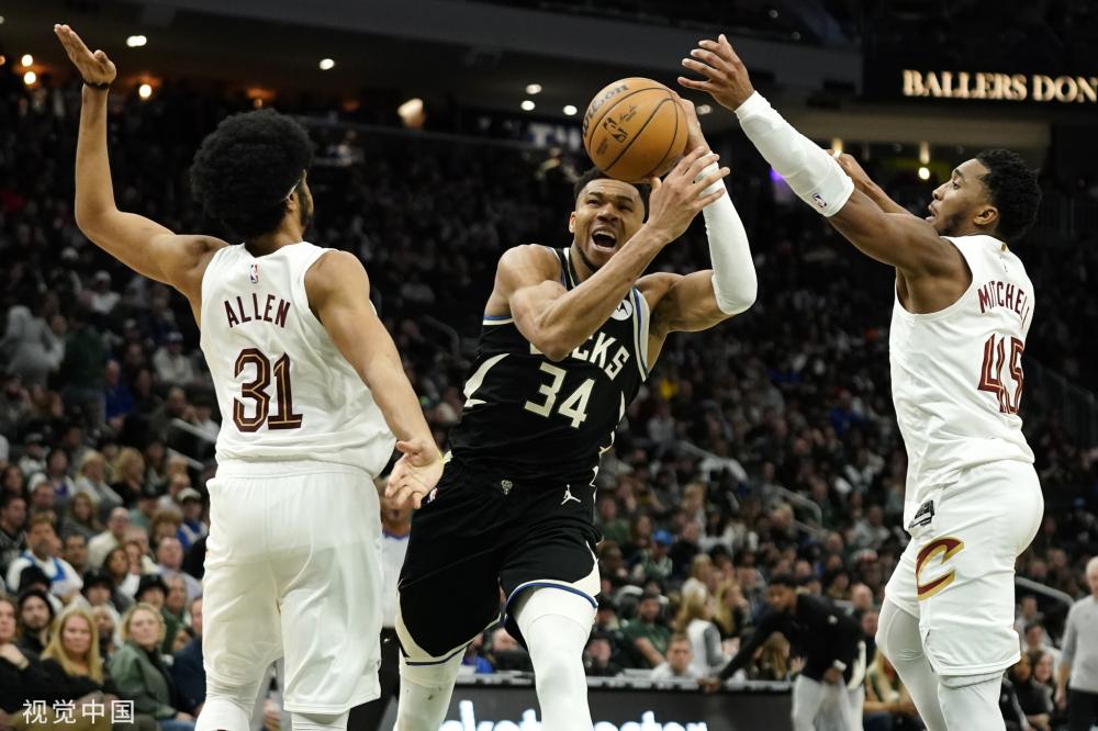 更为谨慎地 更为谨慎地